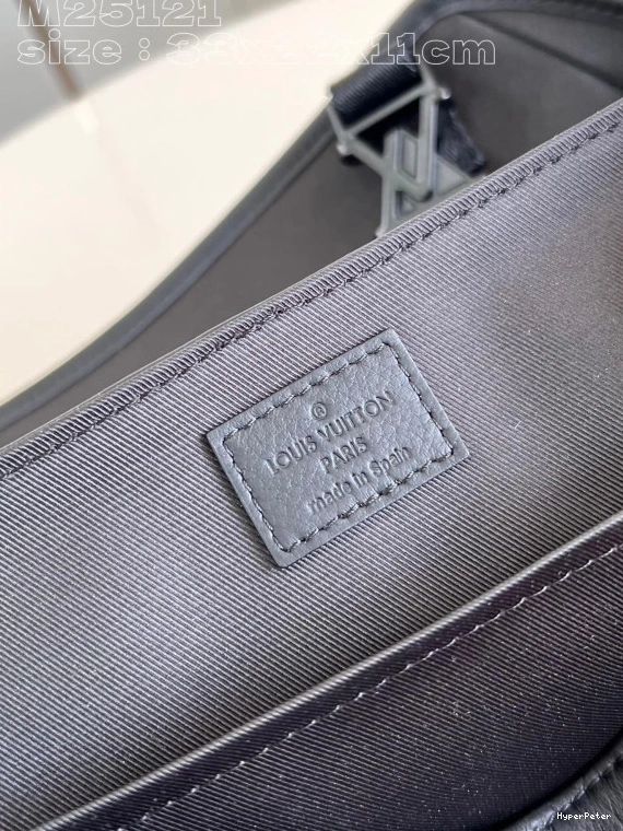 Voyager PM-33*22.5*11CM VUITTON Messenger LOUIS 0731